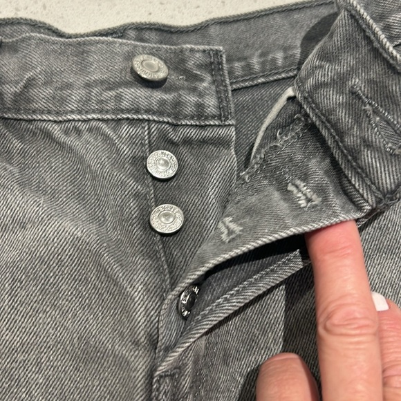 Levi’s 501 Button Fly Cutoff Grey Short Shorts Women size 25 - Picture 14 of 15